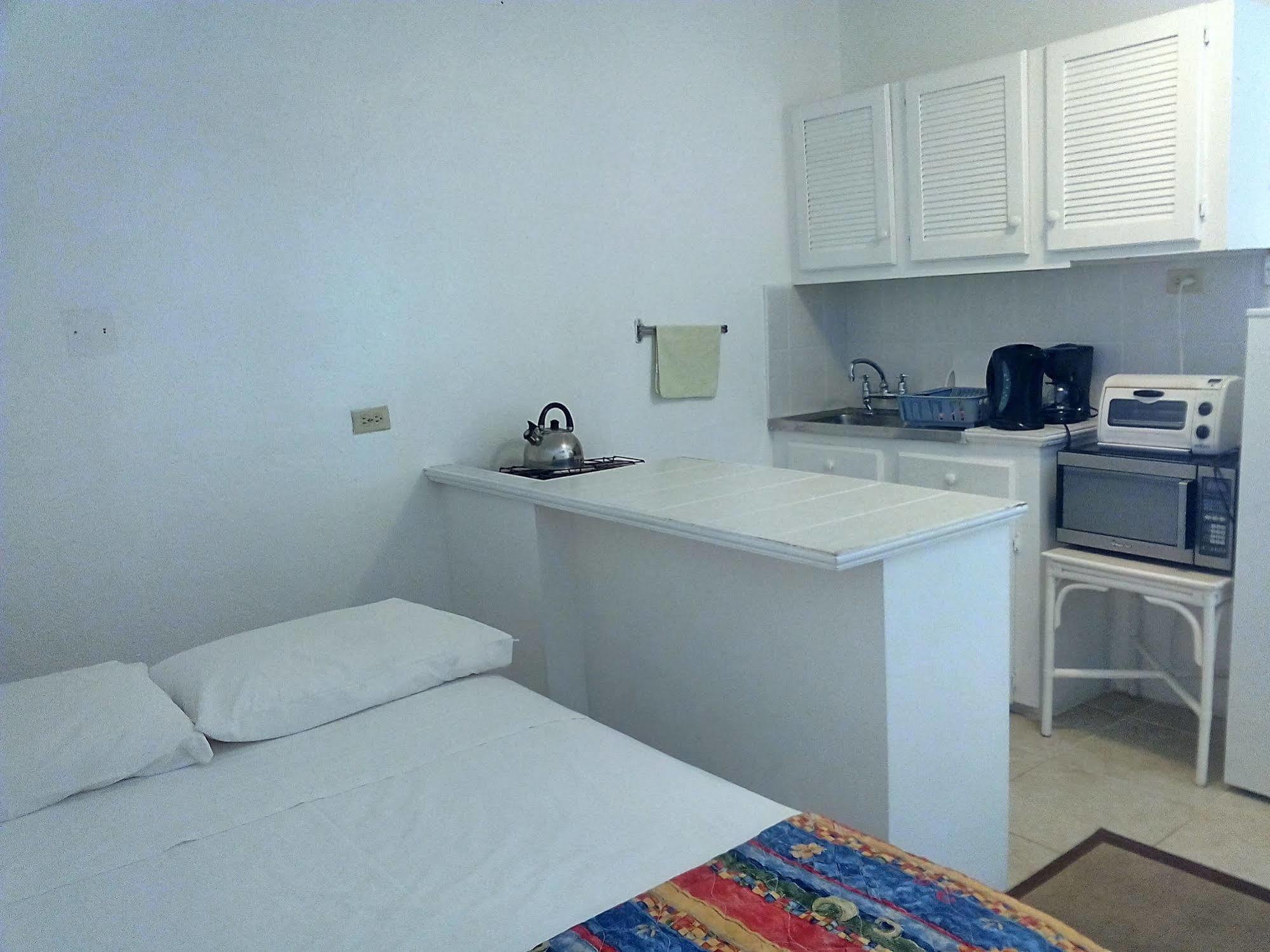Chateau Blanc Apartments On Sea Christ Church Luaran gambar